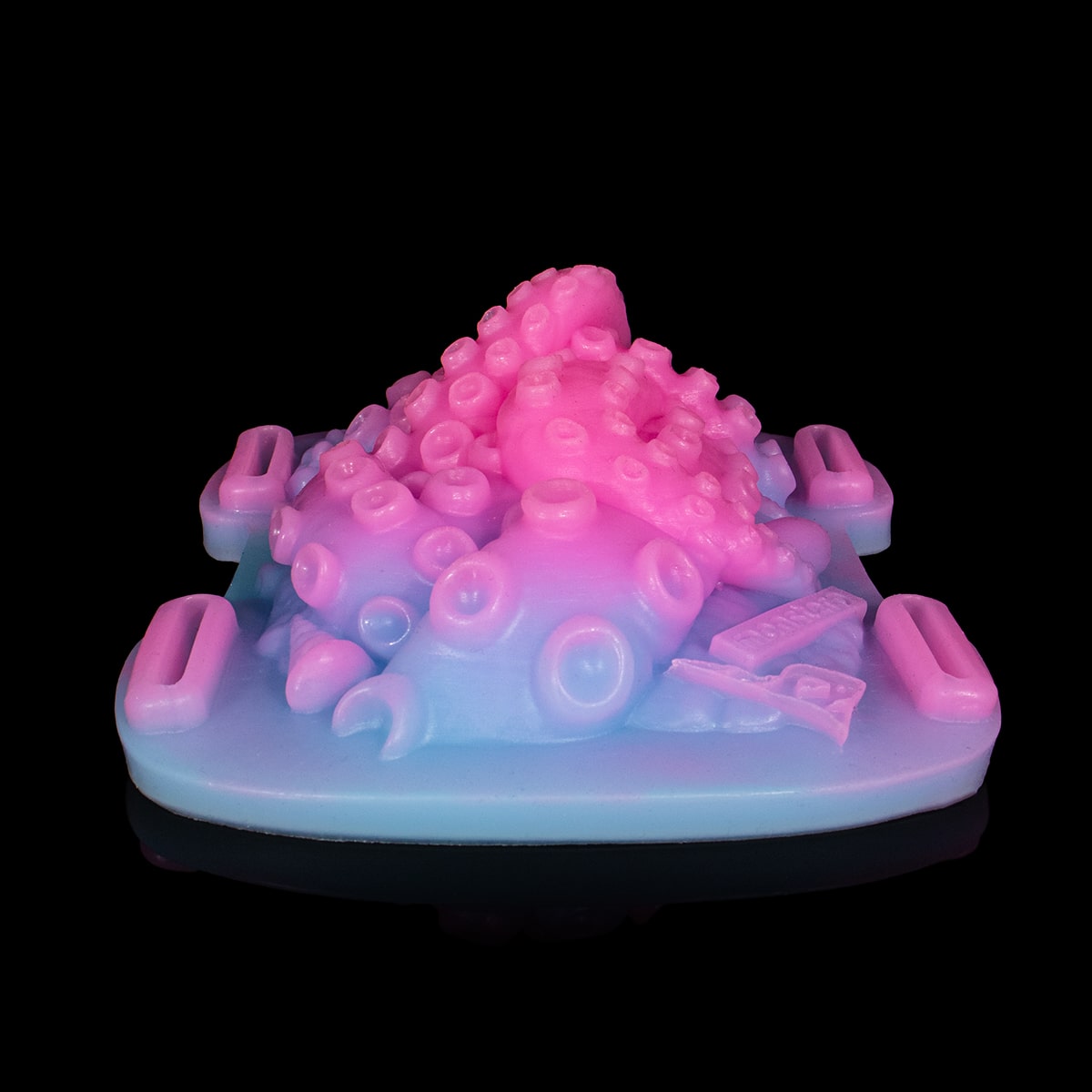 Close no Massageador de Clitóris Sirena Monster D feito para toques suaves e carícias profundas.