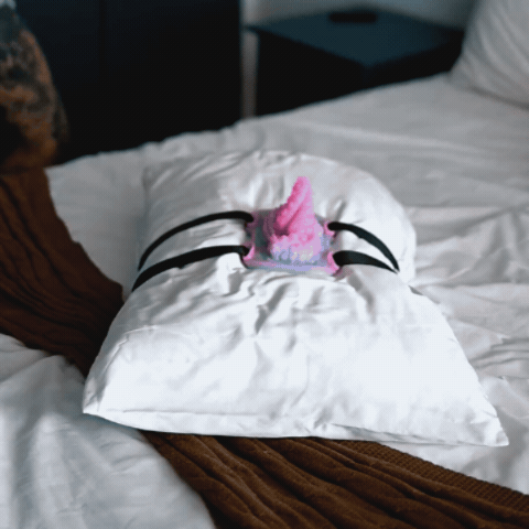Vibrador Grinder Stella no Travesseiro para máximo conforto